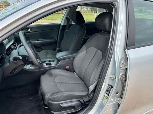 Used 2018 Kia Optima LX FWD image 9
