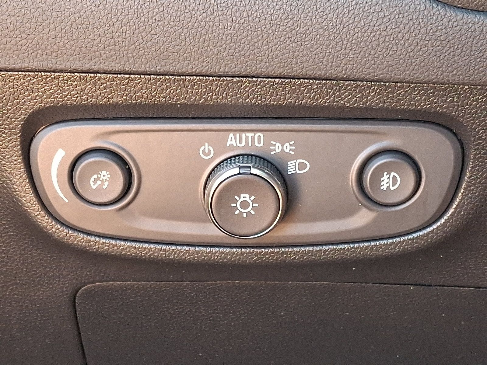 Used 2023 Buick Encore GX Preferred w/ Cold Weather Comfort Package AWD/4WD image 25