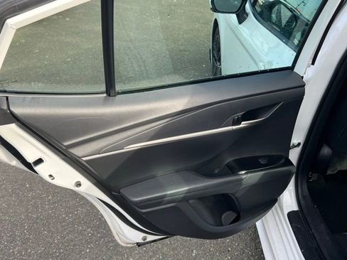 Used 2025 Toyota Camry SE image 14