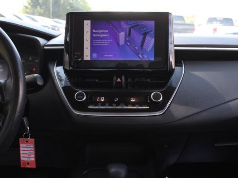 Used 2024 Toyota Corolla LE FWD image 12