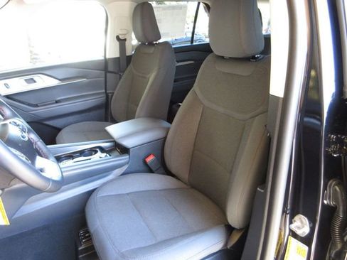 New 2026 Ford Explorer Active image 11