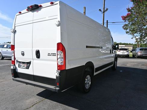 Used 2024 RAM ProMaster 3500 w/ Quick Order Package 22G SLT FWD image 7