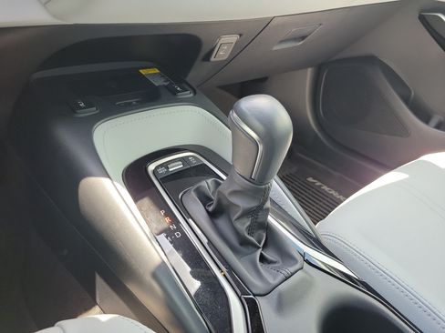 Used 2025 Toyota Corolla XSE FWD image 28