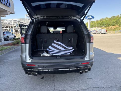 Used 2025 GMC Acadia Elevation w/ Elevation Premium Package AWD/4WD image 42