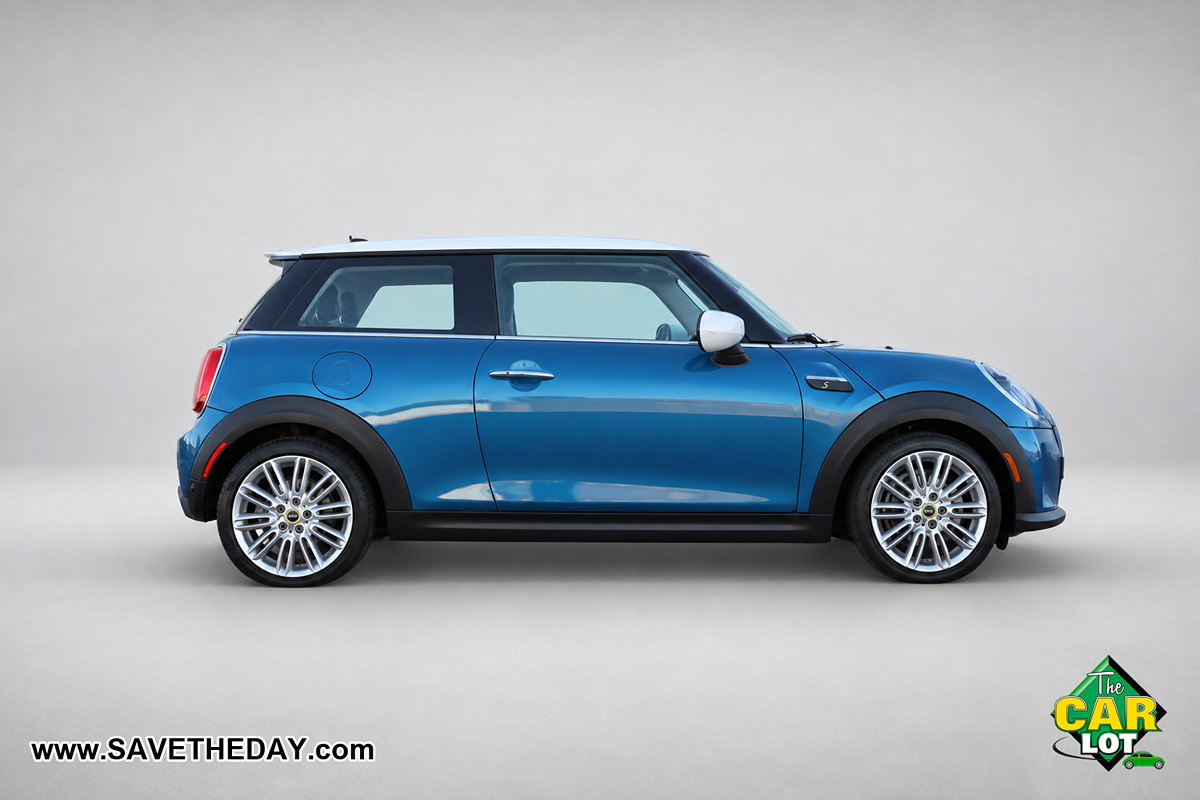 Used 2024 MINI Cooper SE FWD image 9