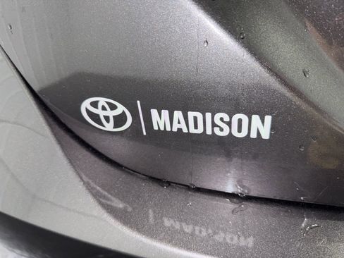 Used 2023 Toyota Camry SE FWD image 35
