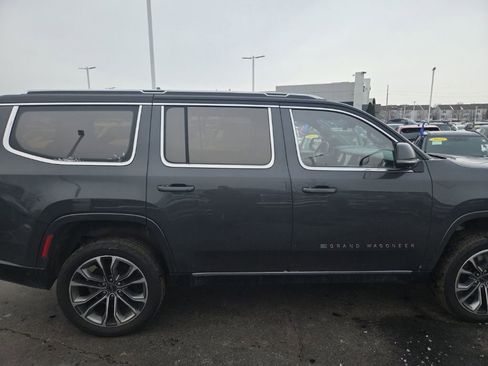 Used 2022 Jeep Grand Wagoneer Series III w/ Rear Seat Video Group 1 image 13