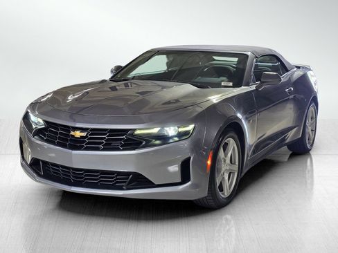 Used 2020 Chevrolet Camaro LT image 3