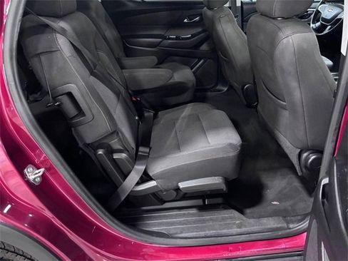 Used 2020 Chevrolet Traverse LT image 27