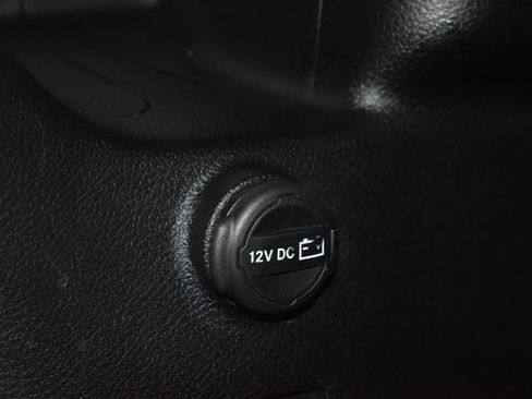 Used 2024 Jeep Wrangler Unlimited Sahara w/ Technology Group AWD/4WD image 34