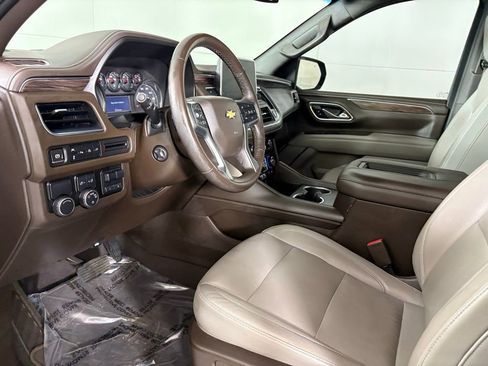 Used 2021 Chevrolet Tahoe LT w/ Luxury Package RWD image 25
