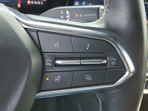 Certified 2025 Chevrolet Traverse LT FWD image 22