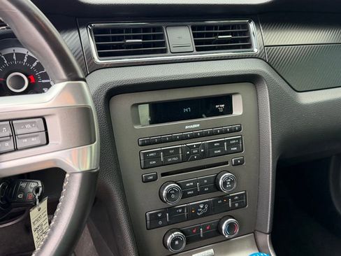 Used 2013 Ford Mustang GT Premium image 11