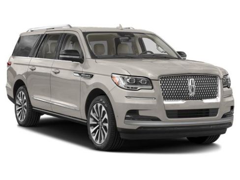 Certified 2023 Lincoln Navigator L Reserve image 9