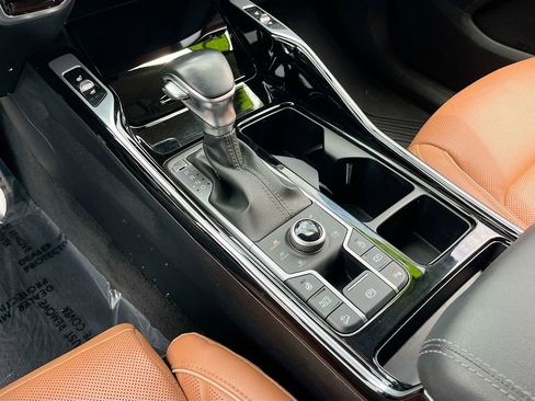 Used 2022 Kia Sorento SX Prestige w/ Rust Color Package image 17