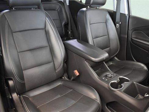 Used 2022 GMC Terrain SLT image 6