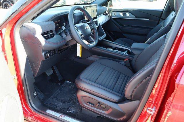 New 2026 Ford Explorer ST-Line w/ ST-Line Street Pack AWD/4WD image 11