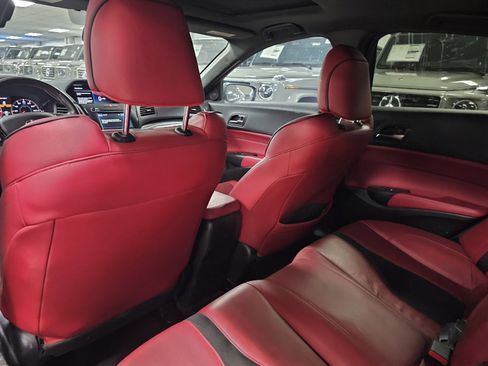 Used 2019 Acura ILX Premium and A-SPEC Packages image 7