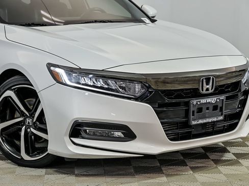 Used 2019 Honda Accord Sport image 2