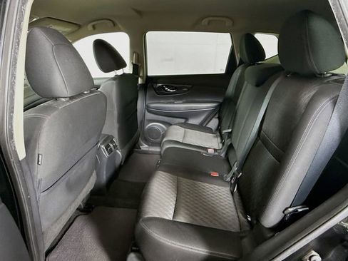 Certified 2018 Nissan Rogue SV image 24