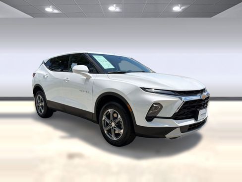 Certified 2025 Chevrolet Blazer LT FWD image 7