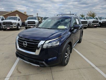 Used 2023 Nissan Pathfinder Platinum w/ Cargo Package