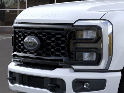 New 2026 Ford F250 Lariat w/ Black Appearance Package image 18