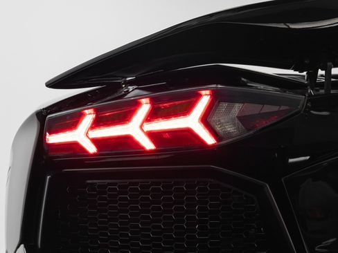 Used 2015 Lamborghini Aventador LP 700-4 image 43