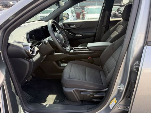 Used 2025 Chevrolet Equinox LT image 28