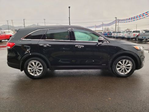 Used 2018 Kia Sorento AWD image 24