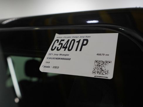 Used 2021 Jeep Wrangler Unlimited Sahara w/ Uconnect 4C Nav & Sound Group AWD/4WD image 30