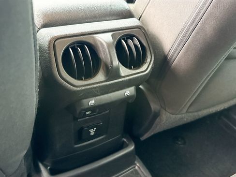 Used 2023 Jeep Wrangler Unlimited Rubicon 4xe AWD/4WD image 28