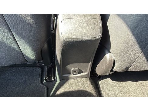 Used 2017 Chevrolet Cruze LT FWD image 28