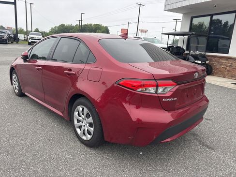 Used 2022 Toyota Corolla LE FWD image 6
