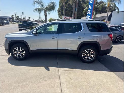 Used 2023 GMC Acadia SLT FWD image 8