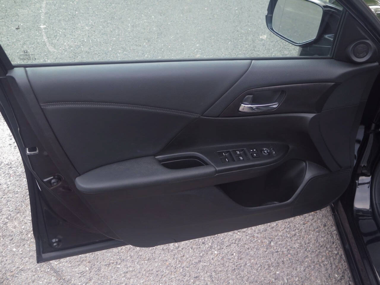 Used 2015 Honda Accord EX image 12