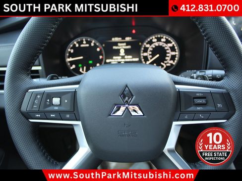 New 2026 Mitsubishi Outlander LE image 17