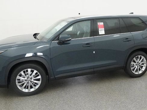 New 2026 Toyota Grand Highlander AWD image 5