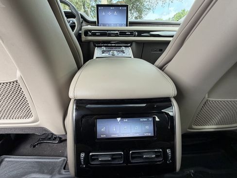 Used 2023 Lincoln Aviator Reserve w/ Equipment Group 201A AWD/4WD image 41