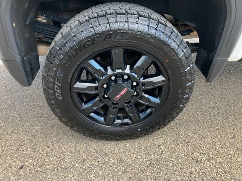 Used 2024 GMC Sierra 3500 AT4 w/ AT4 Premium Plus Package AWD/4WD image 18