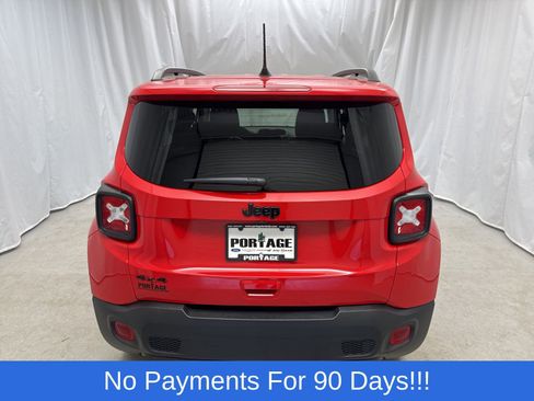 Used 2023 Jeep Renegade Latitude AWD/4WD image 4