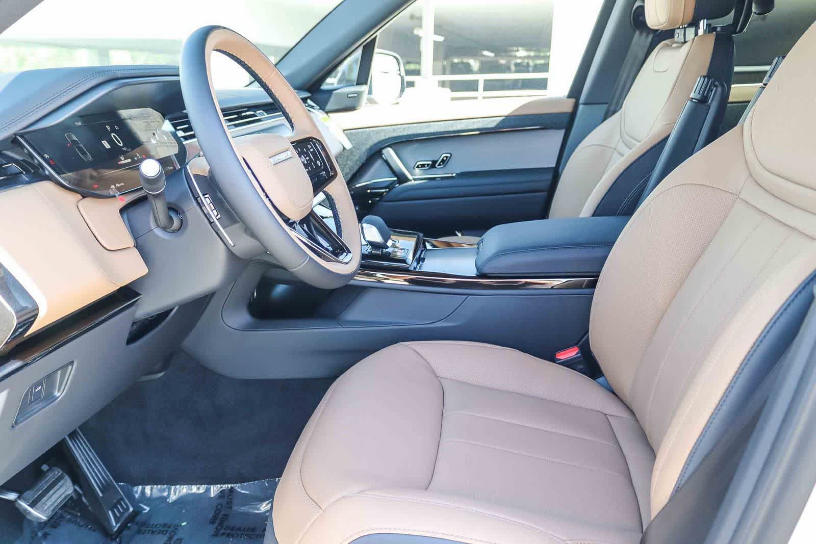 New 2026 Land Rover Range Rover Sport Dynamic SE AWD/4WD image 17