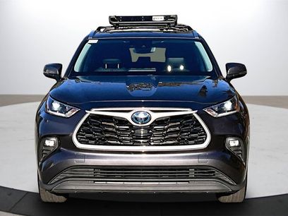 Used 2021 Toyota Highlander XLE