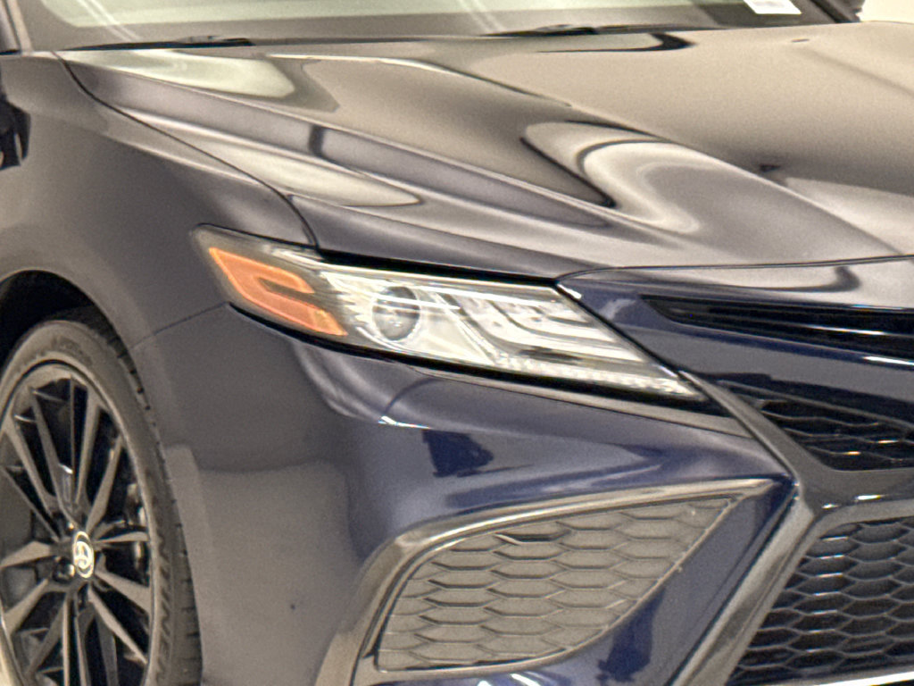 Used 2021 Toyota Camry XSE FWD image 5