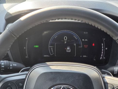 Used 2024 Toyota Corolla Cross AWD Hybrid w/ Convenience Package image 16