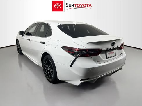 Used 2023 Toyota Camry SE FWD image 6