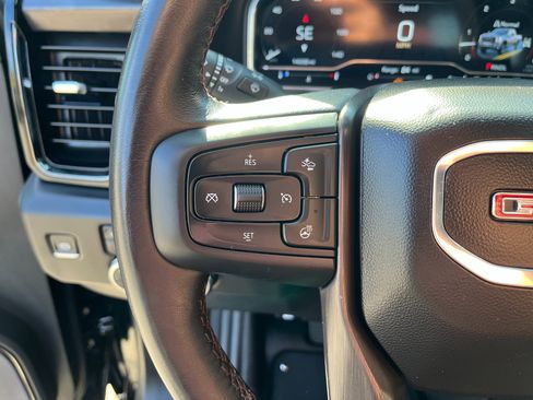 Used 2025 GMC Sierra 2500 AT4X image 18