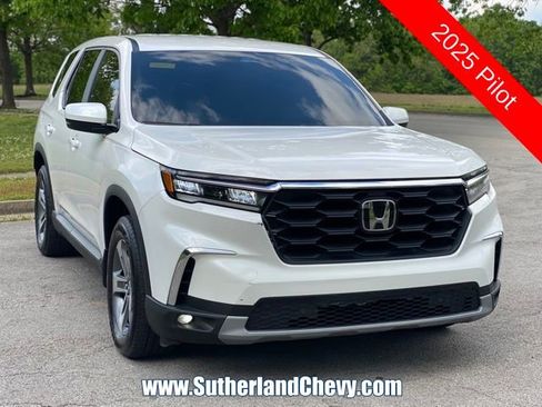 Used 2025 Honda Pilot EX-L image 1