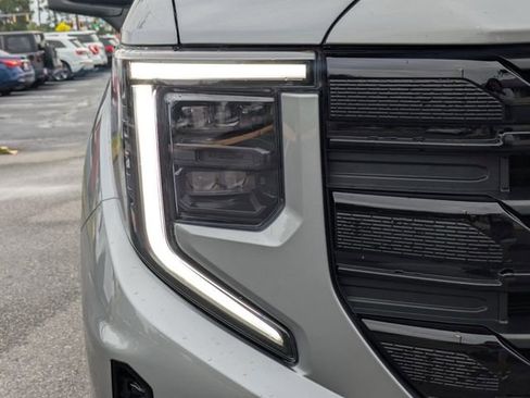 Used 2024 GMC Sierra 1500 Elevation AWD/4WD image 11