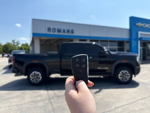 Used 2024 GMC Sierra 2500 AT4 w/ AT4 Premium Plus Package AWD/4WD image 26